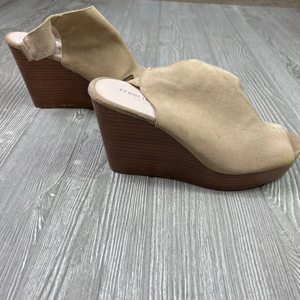KENNETH COLE Octavia Suede Leather Platform Wedge Women’s size 9.5 Tan